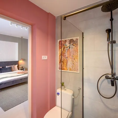 Piata Romana Modern Apartment