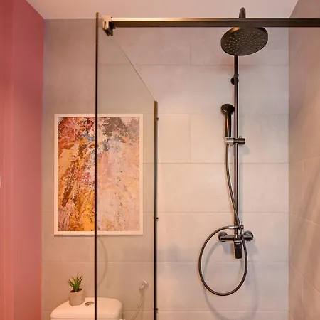 Piata Romana Modern Apartment