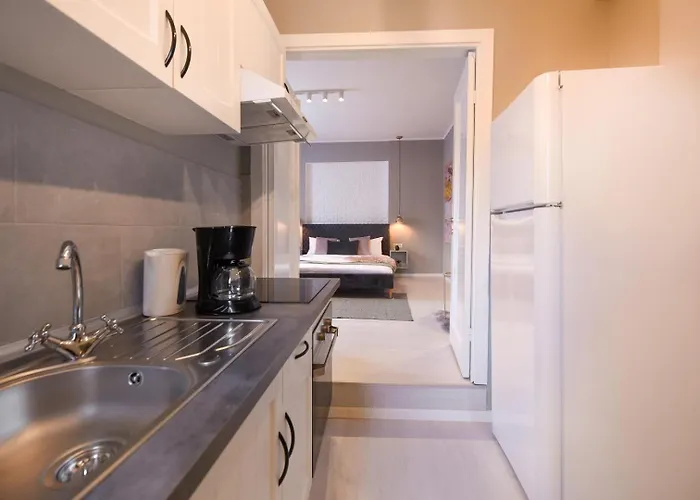 Piata Romana Modern Apartamento *