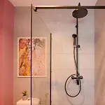 Piata Romana Modern Apartment
