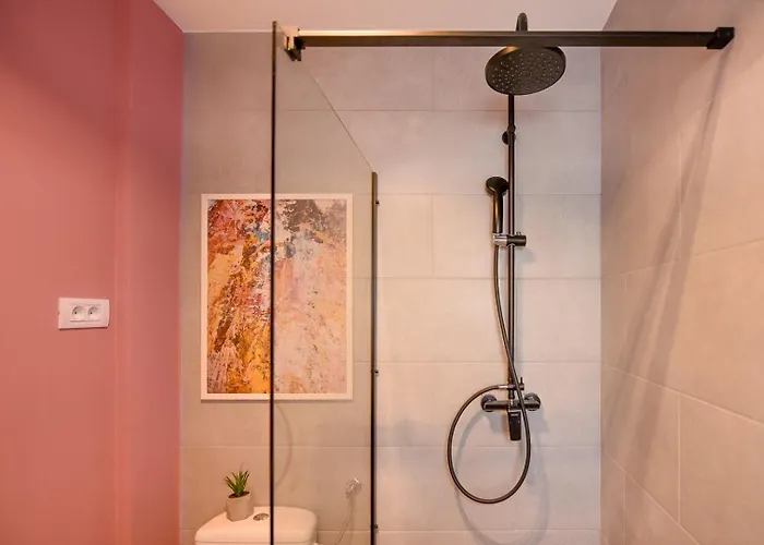 Piata Romana Modern Apartment