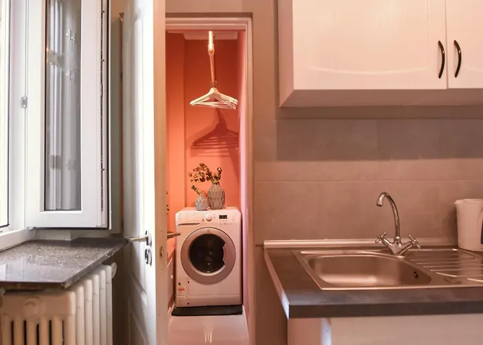 Apartament Piata Romana Modern Bucureşti